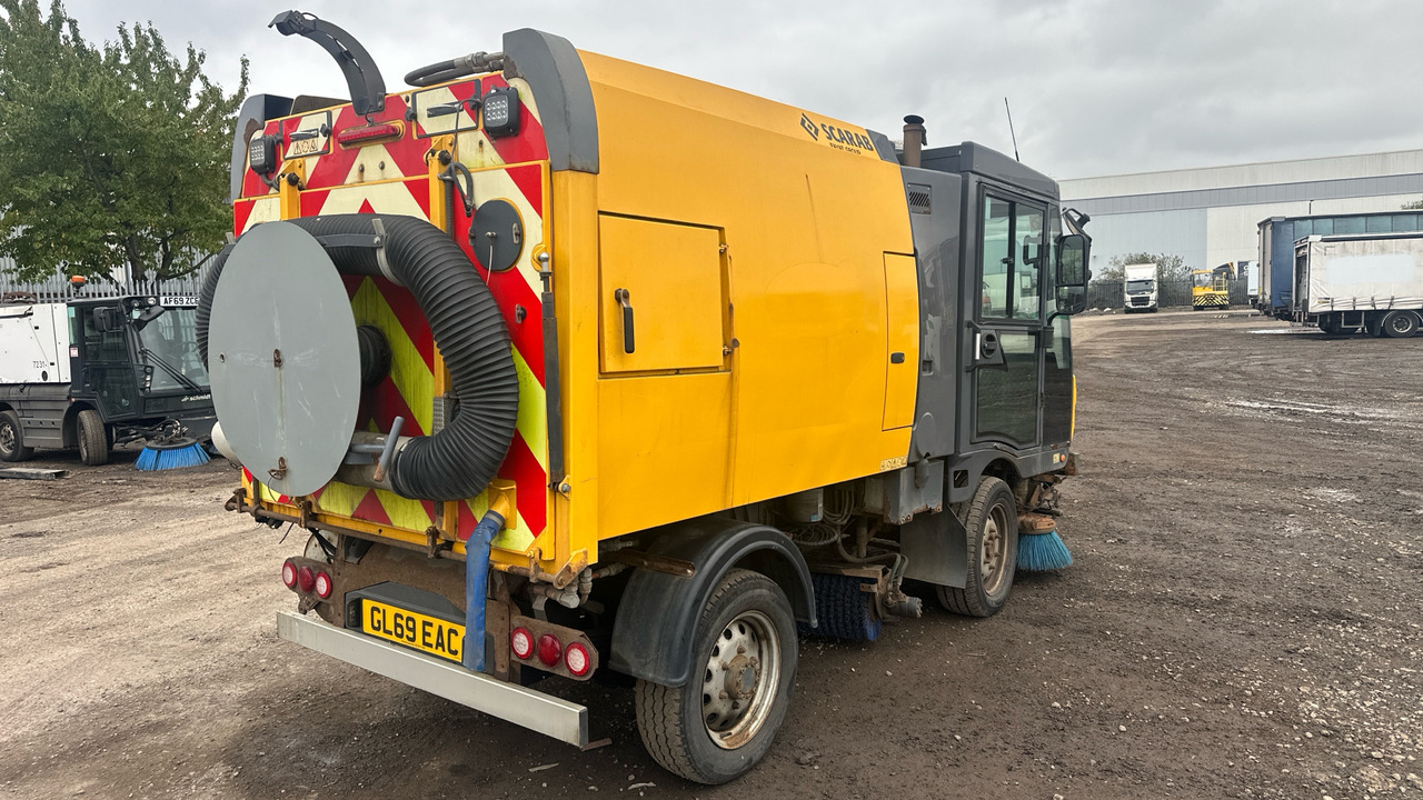 SCARAB MINOR M25H - Ielu tīrīšanas mašīna: foto 4 SCARAB MINOR M25H - Ielu tīrīšanas mašīna: foto 4