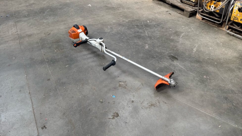 STIHL FS490C STRIMMER - Celtniecības maisītājs: foto 3 STIHL FS490C STRIMMER - Celtniecības maisītājs: foto 3