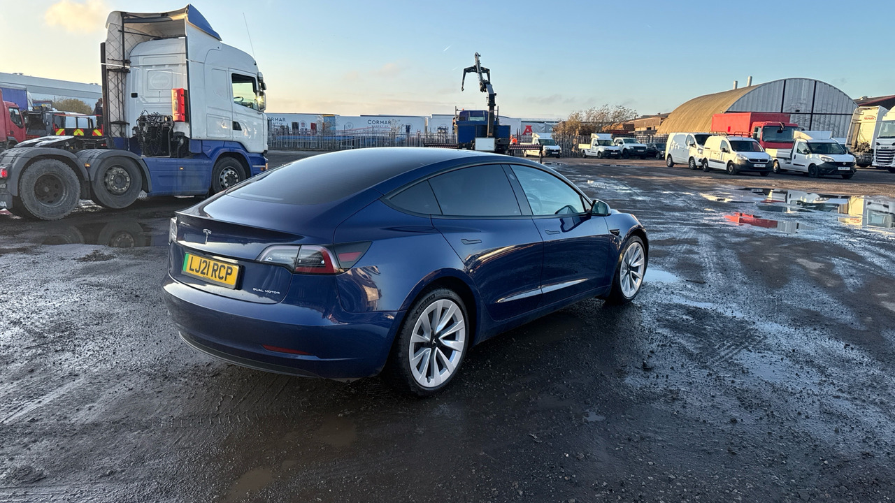 TESLA MODEL 3 LONG RANGE DUAL MOTOR - Sedans: foto 4 TESLA MODEL 3 LONG RANGE DUAL MOTOR - Sedans: foto 4