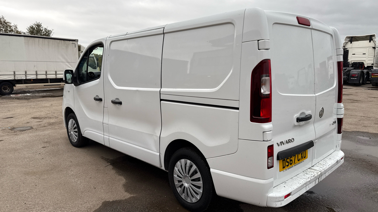 VAUXHALL VIVARO 2700 1.6CDTI 120PS - Mazs furgons: foto 3 VAUXHALL VIVARO 2700 1.6CDTI 120PS - Mazs furgons: foto 3