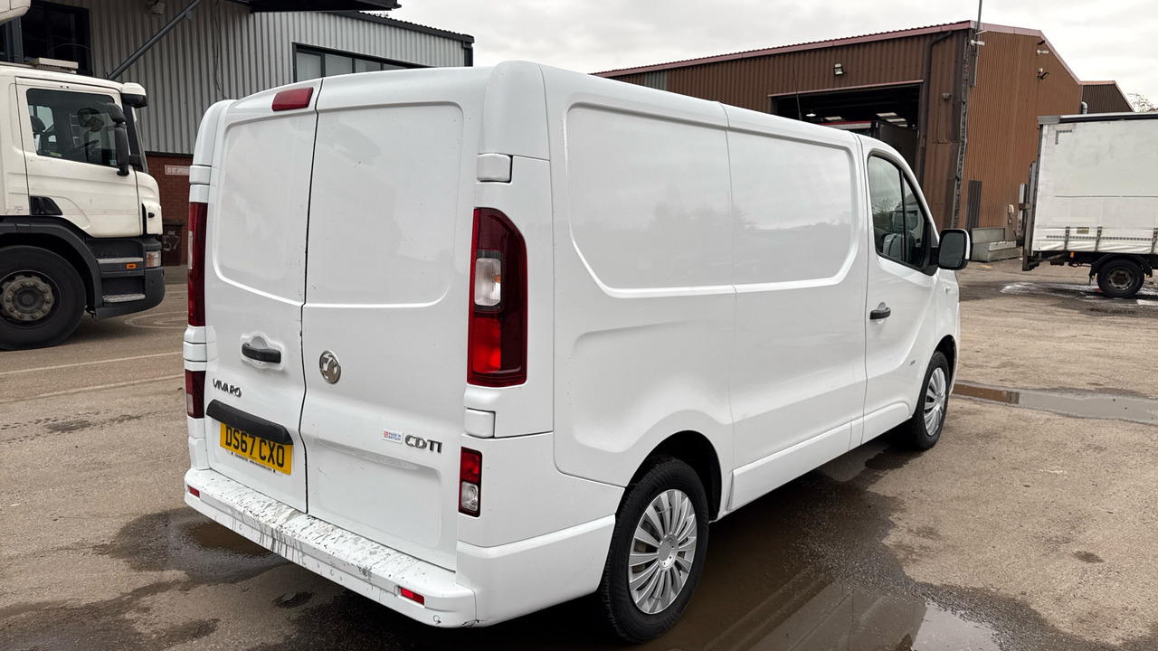 VAUXHALL VIVARO 2700 1.6CDTI 120PS - Mazs furgons: foto 4 VAUXHALL VIVARO 2700 1.6CDTI 120PS - Mazs furgons: foto 4