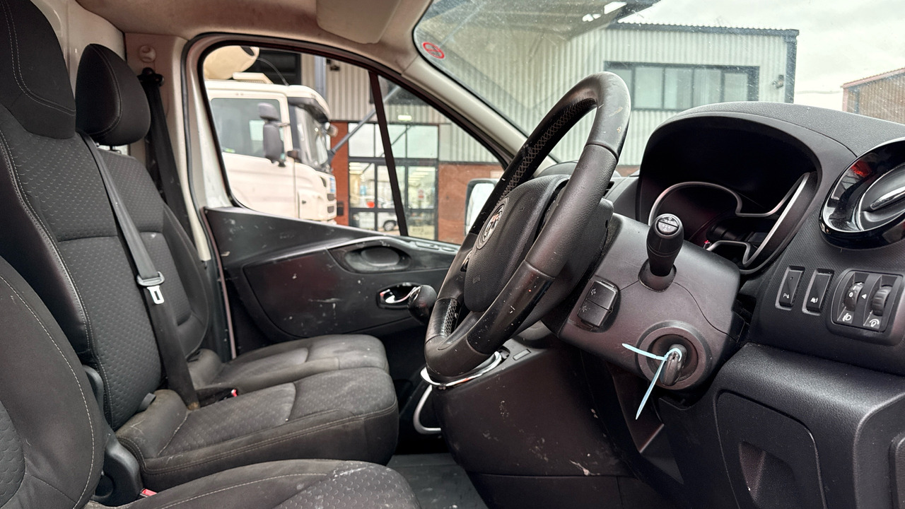 VAUXHALL VIVARO 2700 1.6CDTI 120PS - Mazs furgons: foto 5 VAUXHALL VIVARO 2700 1.6CDTI 120PS - Mazs furgons: foto 5