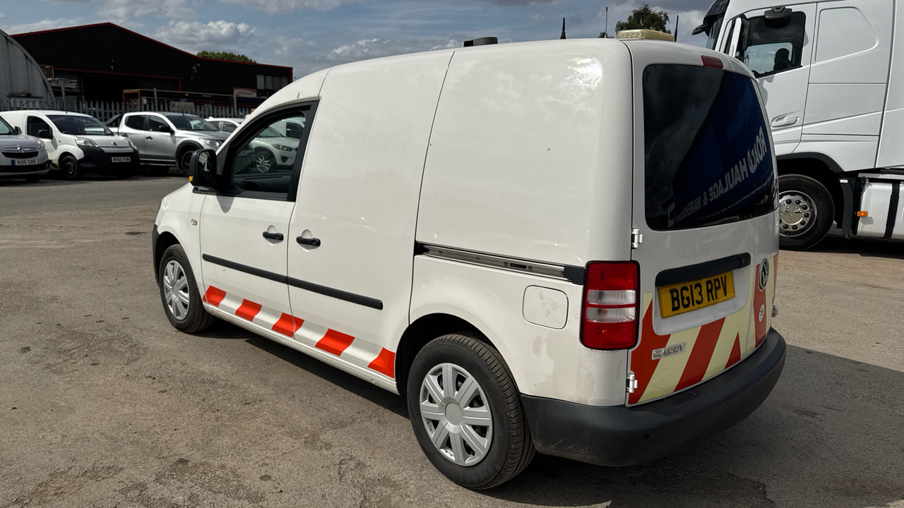 VOLKSWAGEN CADDY C20 1.6 TDI 102PS - Mazs furgons: foto 3 VOLKSWAGEN CADDY C20 1.6 TDI 102PS - Mazs furgons: foto 3