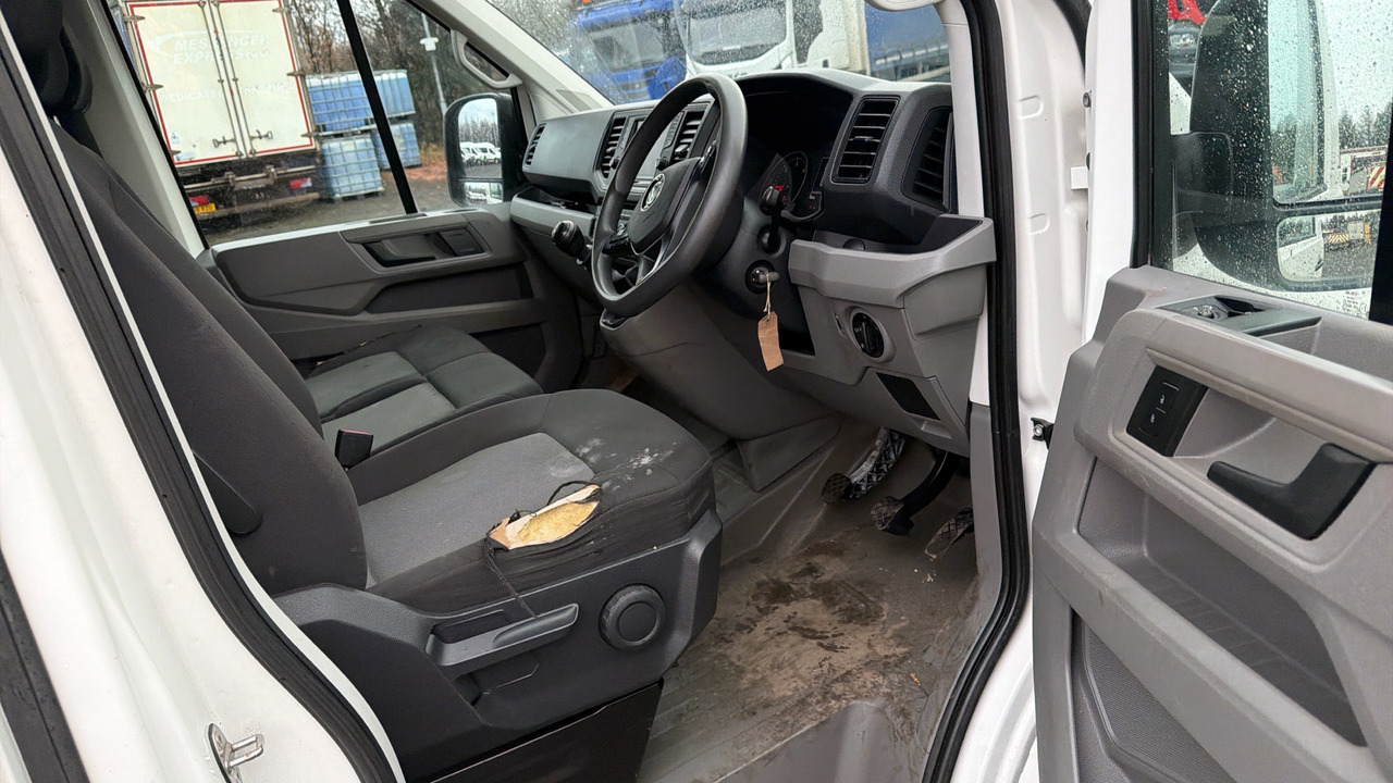 VOLKSWAGEN CRAFTER CR35 2.0 TDI 140PS - Kravas mikroautobuss: foto 5 VOLKSWAGEN CRAFTER CR35 2.0 TDI 140PS - Kravas mikroautobuss: foto 5