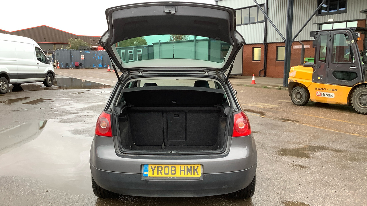 Hečbeks VOLKSWAGEN GOLF GT 2.0 TDI 140PS: foto 10