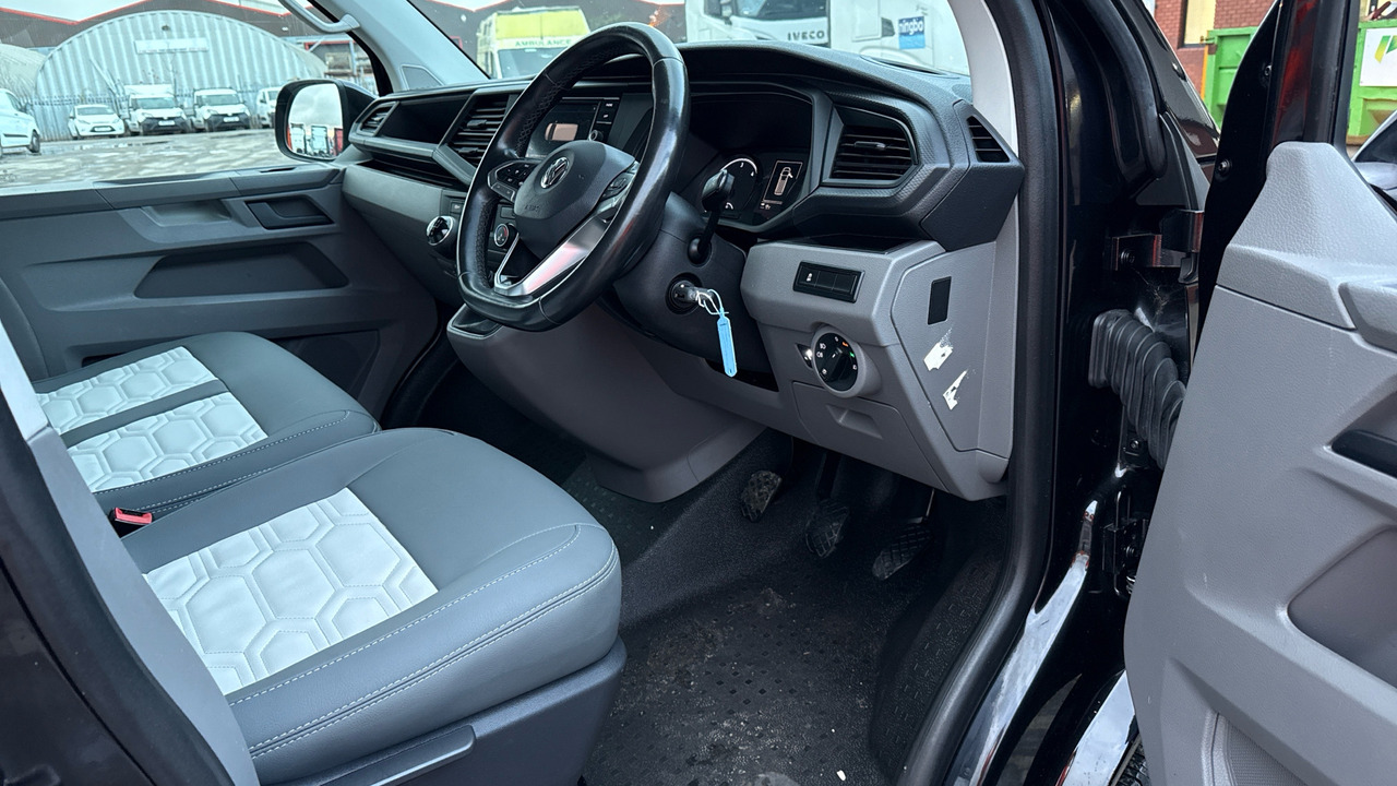 VOLKSWAGEN TRANSPORTER T28 2.0 TDI 110PS HIGHLINE CAMPER VAN - Auto kemperis: foto 5 VOLKSWAGEN TRANSPORTER T28 2.0 TDI 110PS HIGHLINE CAMPER VAN - Auto kemperis: foto 5