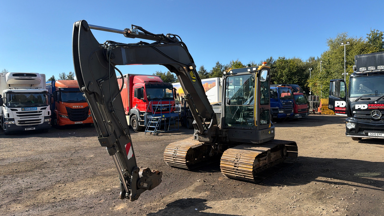 VOLVO ECR88D - Celtniecības maisītājs: foto 2 VOLVO ECR88D - Celtniecības maisītājs: foto 2