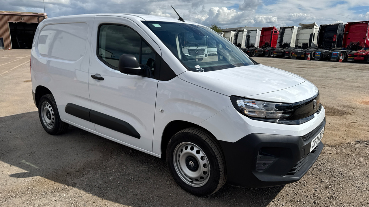 Vauxhall Combo 1.5 TURBO D 100PS PRIME - Mazs furgons: foto 1 Vauxhall Combo 1.5 TURBO D 100PS PRIME - Mazs furgons: foto 1