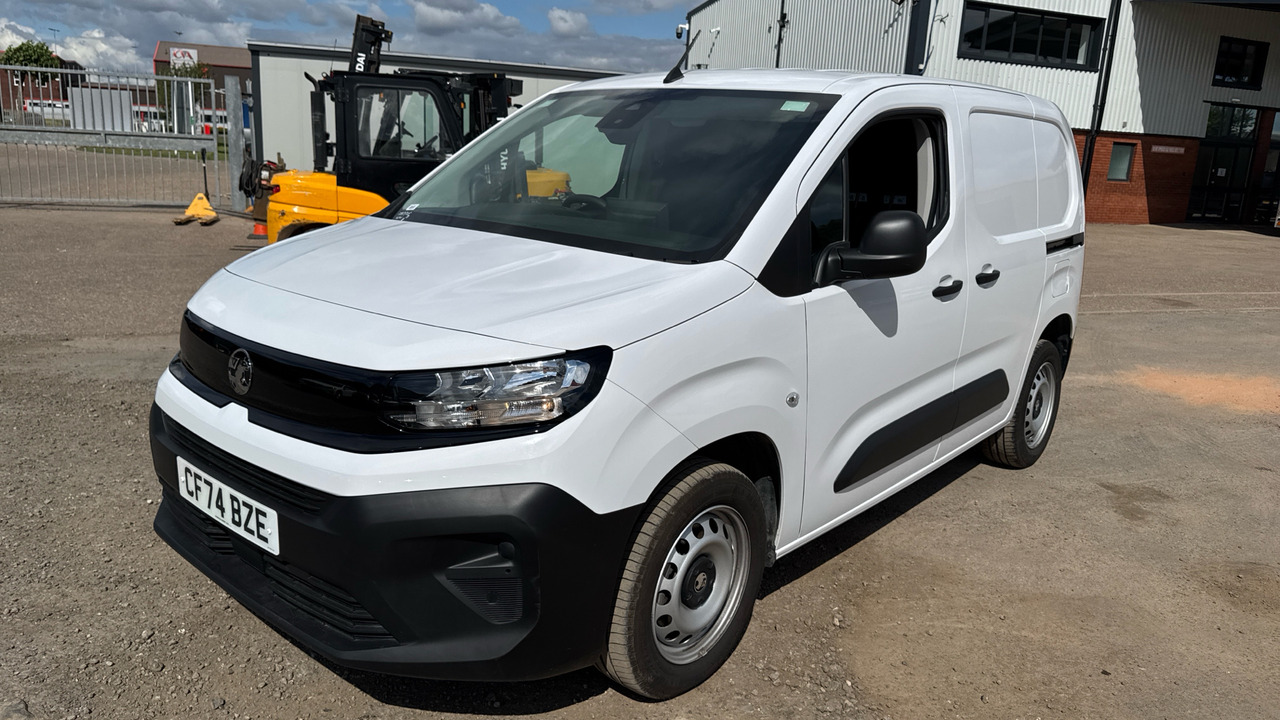 Vauxhall Combo 1.5 TURBO D 100PS PRIME - Mazs furgons: foto 2 Vauxhall Combo 1.5 TURBO D 100PS PRIME - Mazs furgons: foto 2