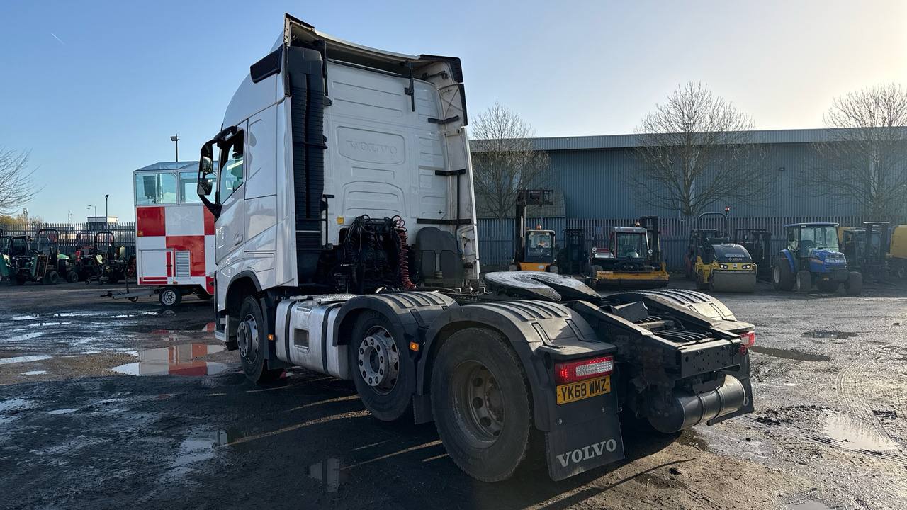 VOLVO FH 500 GT - Vilcējs: foto 3 VOLVO FH 500 GT - Vilcējs: foto 3