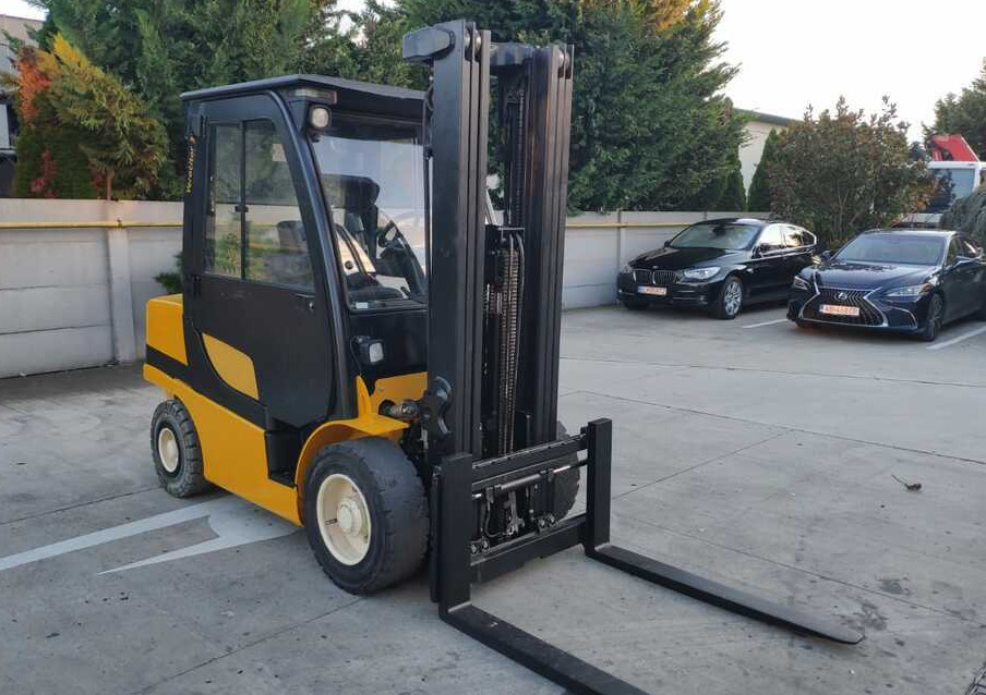 Yale GDP35VX - Dīzeļiekrāvējs: foto 4 Yale GDP35VX - Dīzeļiekrāvējs: foto 4