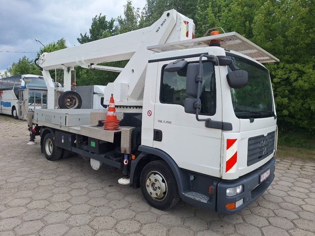 MAN podnośnik koszowy Wumag WT 300 - Teleskopiskais pacēlājs: foto 3 MAN podnośnik koszowy Wumag WT 300 - Teleskopiskais pacēlājs: foto 3