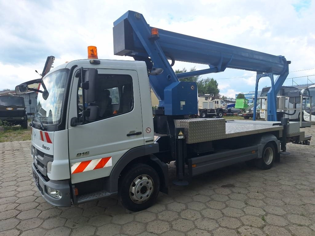 Mercedes-Benz Wumag WT 300 - Teleskopiskais pacēlājs: foto 2 Mercedes-Benz Wumag WT 300 - Teleskopiskais pacēlājs: foto 2