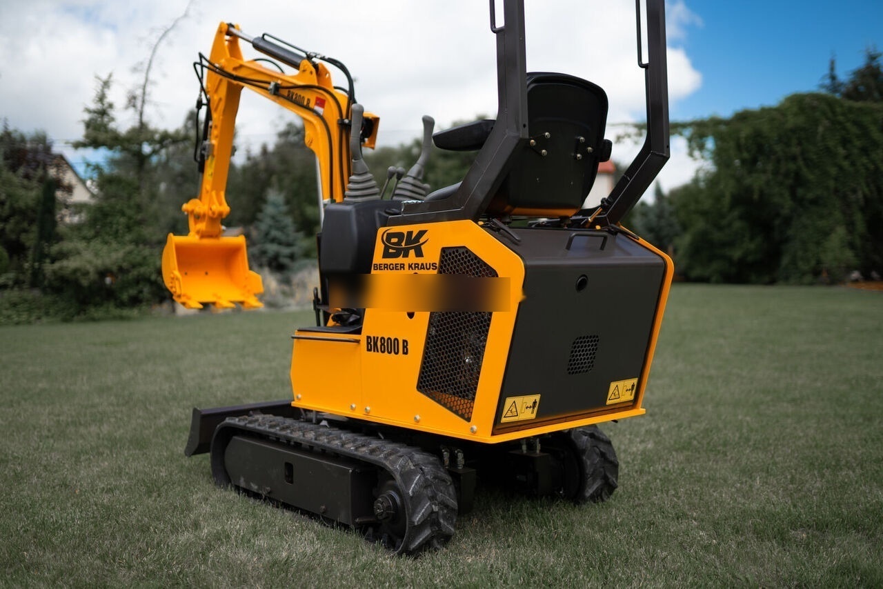 Berger Kraus Mini Excavator BK800BS torsion arm with FULL equipment - Mini-ekskavators: foto 5 Berger Kraus Mini Excavator BK800BS torsion arm with FULL equipment - Mini-ekskavators: foto 5