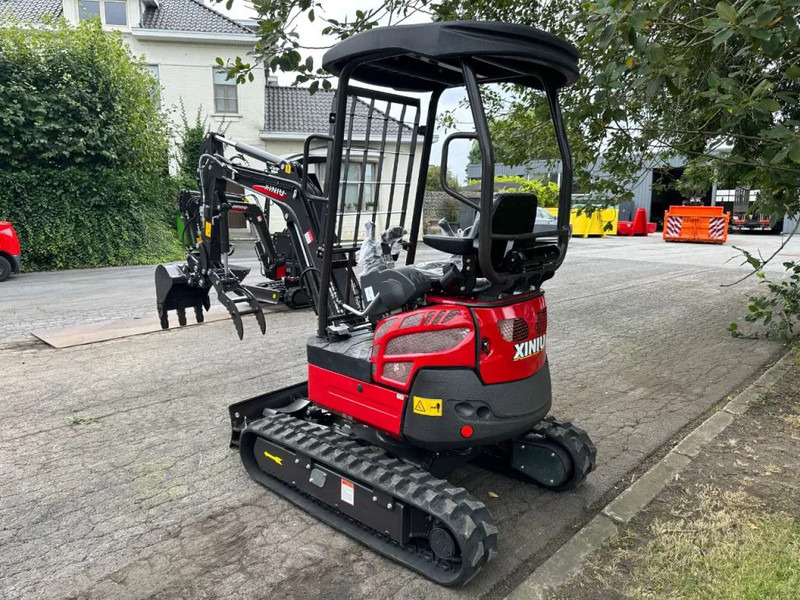 Rhino Rhinoceros XN18 - Mini-ekskavators: foto 1 Rhino Rhinoceros XN18 - Mini-ekskavators: foto 1