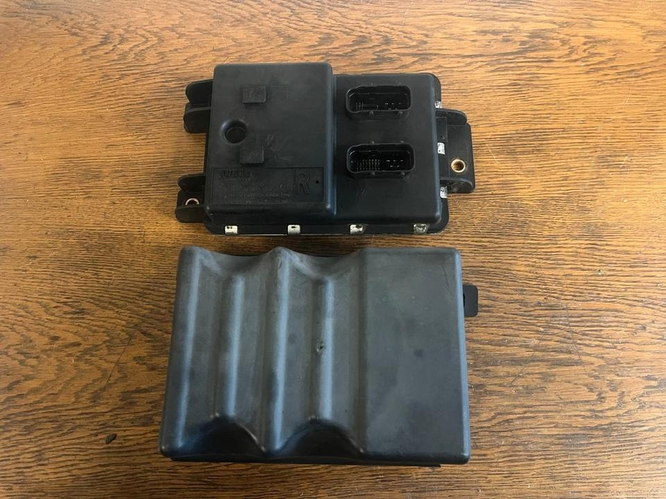 IVECO Multiplex System Rear Frame Computer Steuergerät 504280976 - Elektroniskais vadības bloks (ECU): foto 4 IVECO Multiplex System Rear Frame Computer Steuergerät 504280976 - Elektroniskais vadības bloks (ECU): foto 4