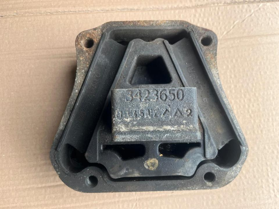 IVECO Stralis 450 Motorlager Motorhalter 3423650 - Dzinēja gultnis - Kravas automašīna: foto 1 IVECO Stralis 450 Motorlager Motorhalter 3423650 - Dzinēja gultnis - Kravas automašīna: foto 1