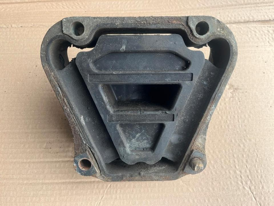 IVECO Stralis 450 Motorlager Motorhalter 3423650 - Dzinēja gultnis - Kravas automašīna: foto 2 IVECO Stralis 450 Motorlager Motorhalter 3423650 - Dzinēja gultnis - Kravas automašīna: foto 2