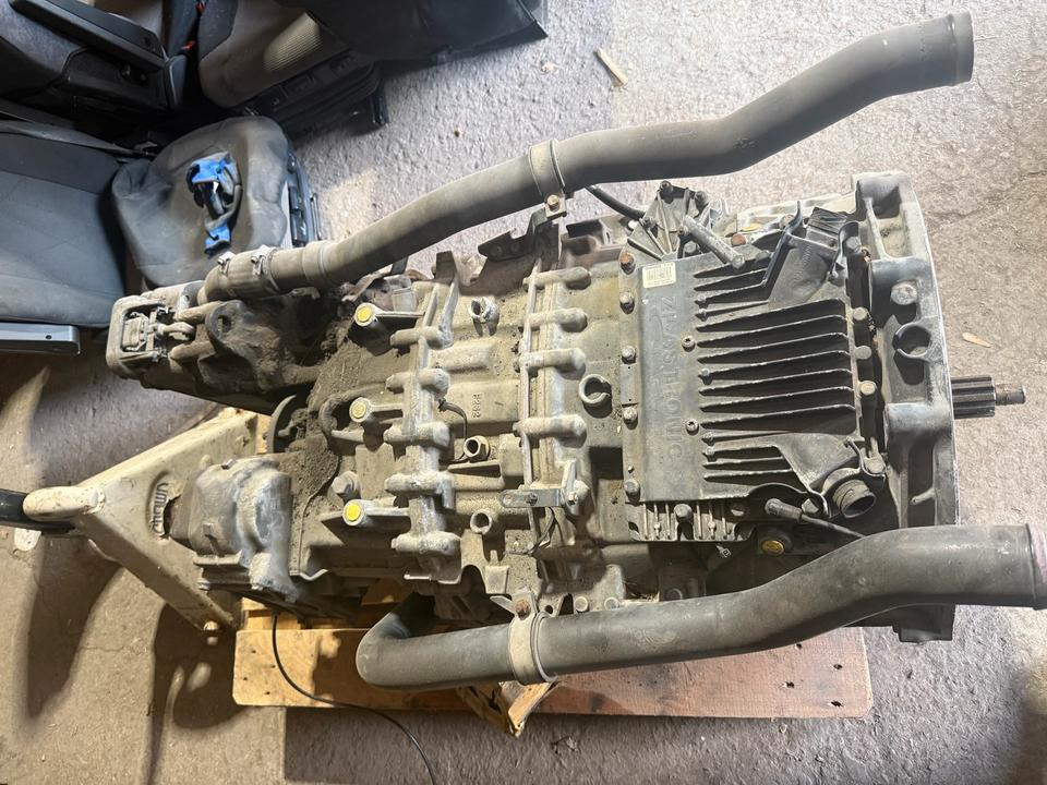 MAN Getriebe ZF ASTRONIC 12 AS 2131 TD + INTARDER 3 Nebenantrieb - Pārnesumkārba - Kravas automašīna: foto 3 MAN Getriebe ZF ASTRONIC 12 AS 2131 TD + INTARDER 3 Nebenantrieb - Pārnesumkārba - Kravas automašīna: foto 3