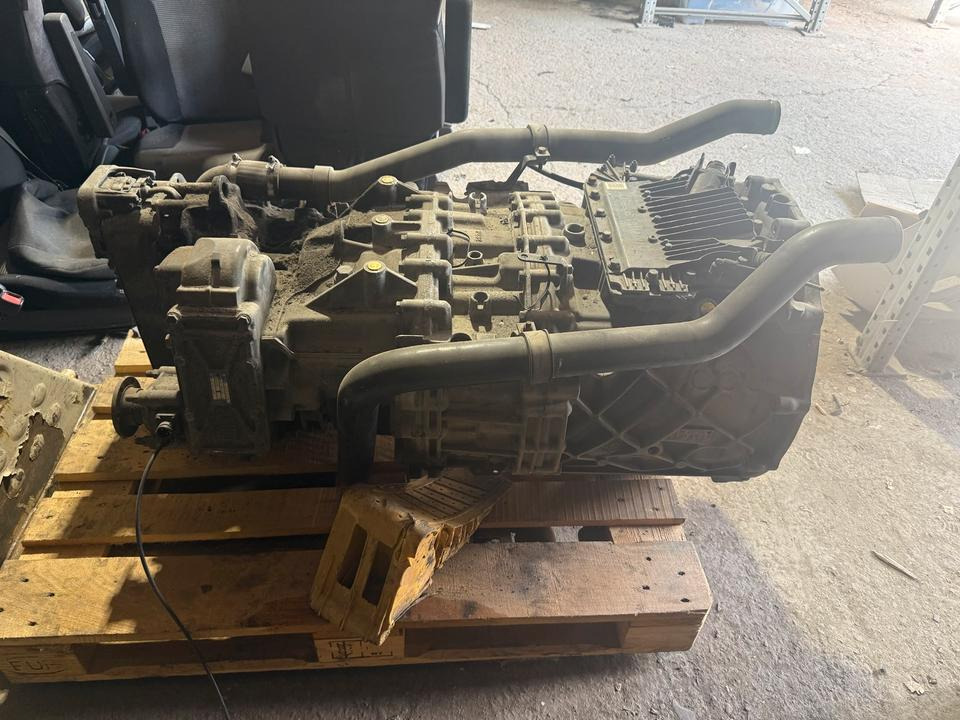 MAN Getriebe ZF ASTRONIC 12 AS 2131 TD + INTARDER 3 Nebenantrieb - Pārnesumkārba - Kravas automašīna: foto 4 MAN Getriebe ZF ASTRONIC 12 AS 2131 TD + INTARDER 3 Nebenantrieb - Pārnesumkārba - Kravas automašīna: foto 4