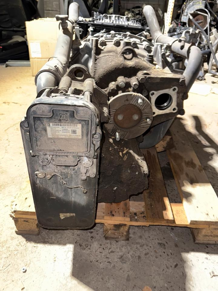 MAN Getriebe ZF ASTRONIC 12 AS 2131 TD + INTARDER 3 - Pārnesumkārba - Kravas automašīna: foto 5 MAN Getriebe ZF ASTRONIC 12 AS 2131 TD + INTARDER 3 - Pārnesumkārba - Kravas automašīna: foto 5