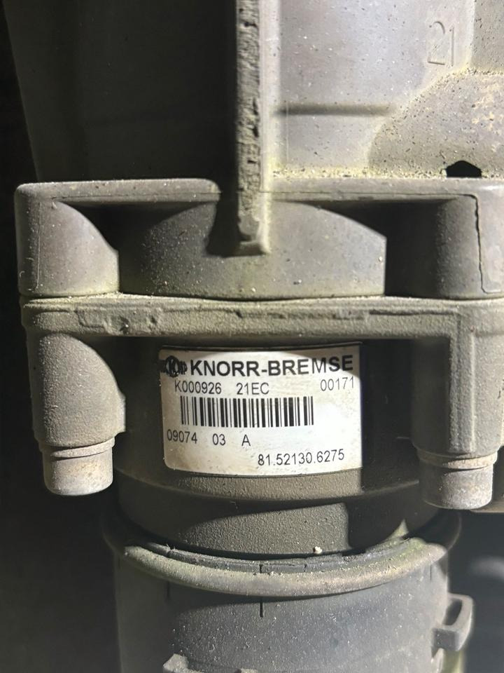 MAN KNRORR-BREMSE Fußbremsventil 81.52130-6275 - Pedālis - Kravas automašīna: foto 4 MAN KNRORR-BREMSE Fußbremsventil 81.52130-6275 - Pedālis - Kravas automašīna: foto 4