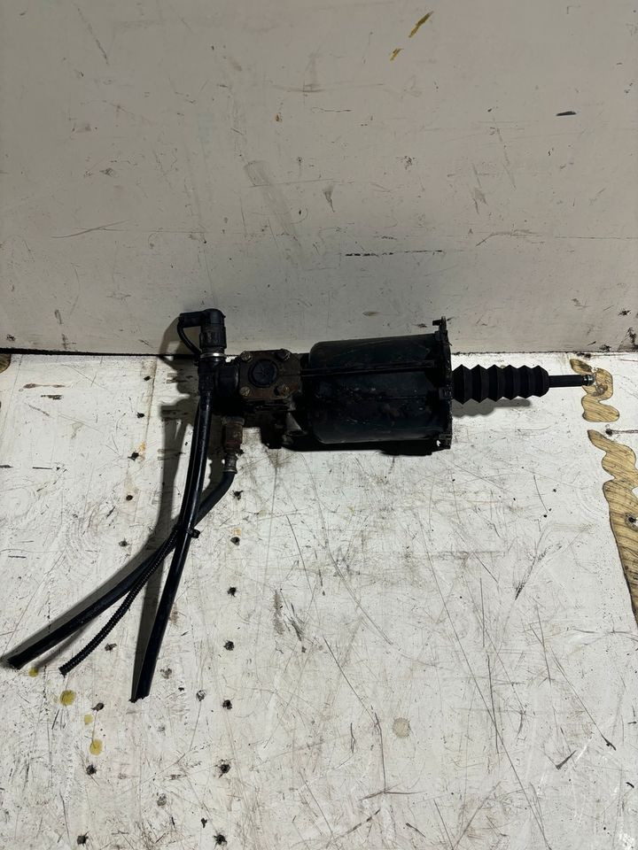 MAN Kupplungsverstärker WABCO 9700514120 / 81307256084 - Sajūgs un rezerves daļas - Kravas automašīna: foto 2 MAN Kupplungsverstärker WABCO 9700514120 / 81307256084 - Sajūgs un rezerves daļas - Kravas automašīna: foto 2