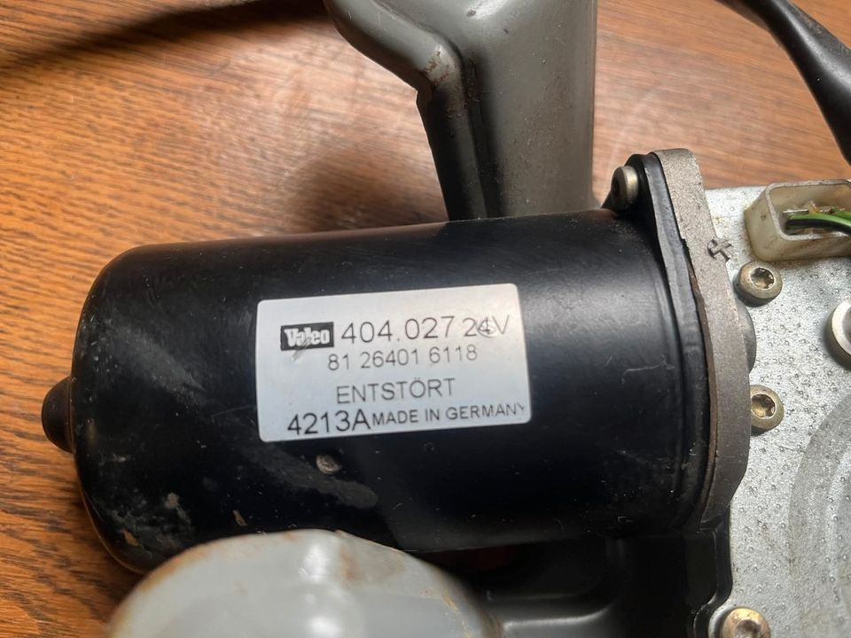 MAN Scheibenwischermotor Valeo 404.027 24V 81264016118 - Stikla tīrītājs - Kravas automašīna: foto 2 MAN Scheibenwischermotor Valeo 404.027 24V 81264016118 - Stikla tīrītājs - Kravas automašīna: foto 2