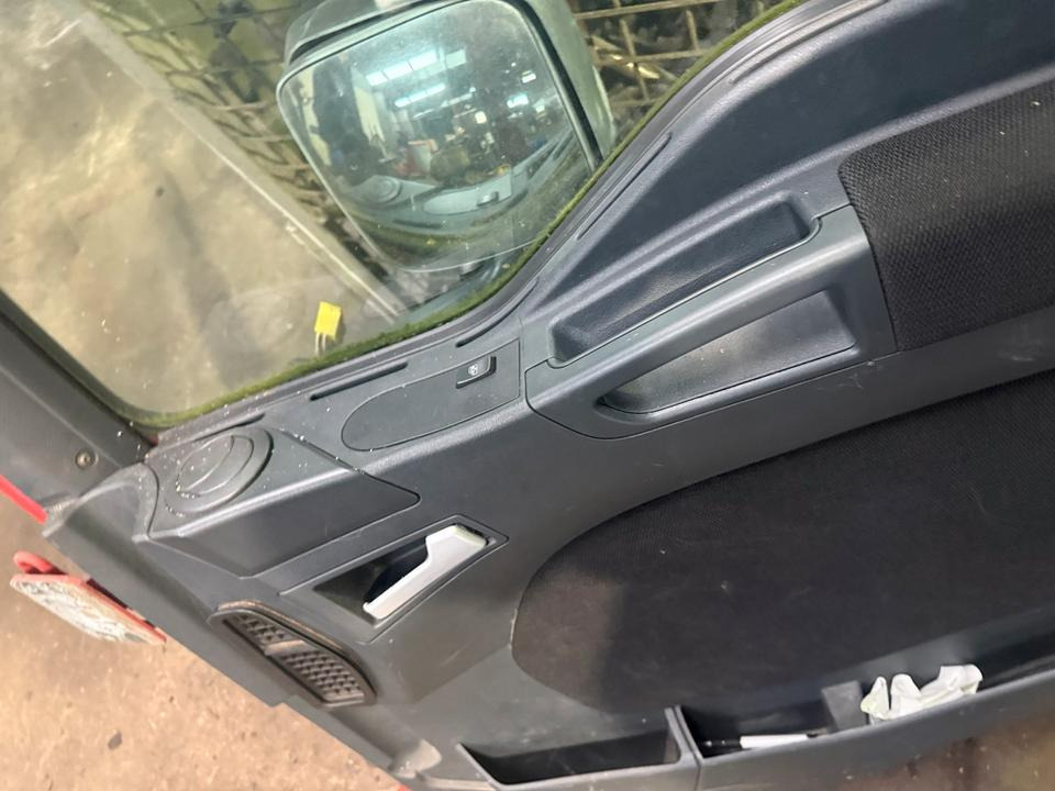 MAN TGL Beifahrertür Rot Spiegel Innenverkleidung - Durvis un rezerves daļas - Kravas automašīna: foto 4 MAN TGL Beifahrertür Rot Spiegel Innenverkleidung - Durvis un rezerves daļas - Kravas automašīna: foto 4