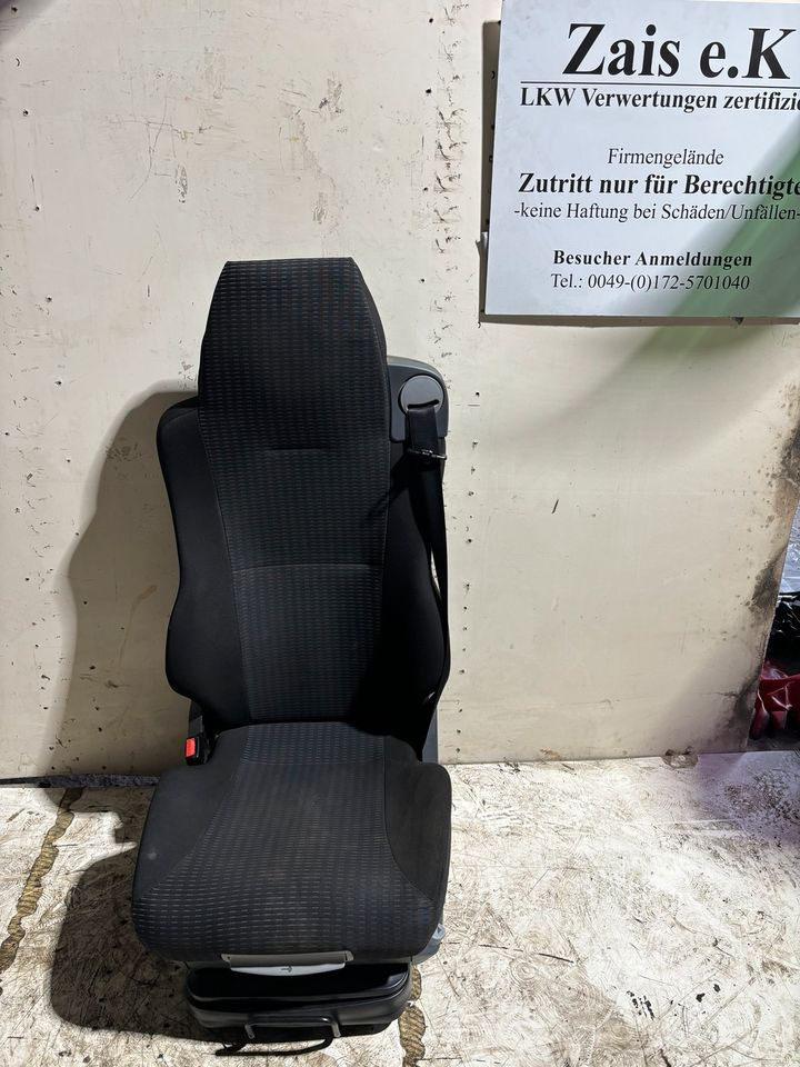 MAN TGL Euro 5/6 Fahrersitz mit Luft und elektrisch - Sēdeklis - Kravas automašīna: foto 1 MAN TGL Euro 5/6 Fahrersitz mit Luft und elektrisch - Sēdeklis - Kravas automašīna: foto 1
