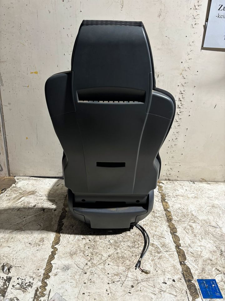 MAN TGL Euro 5/6 Fahrersitz mit Luft und elektrisch - Sēdeklis - Kravas automašīna: foto 4 MAN TGL Euro 5/6 Fahrersitz mit Luft und elektrisch - Sēdeklis - Kravas automašīna: foto 4