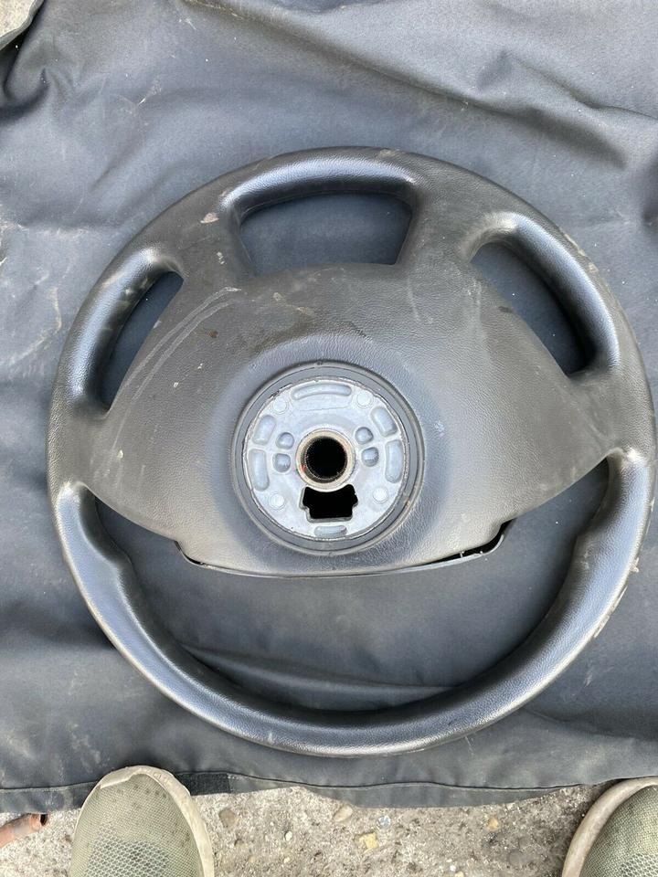 MAN TGL TGM Original Lenkrad Multifunktionslenkrad - Stūre - Kravas automašīna: foto 4 MAN TGL TGM Original Lenkrad Multifunktionslenkrad - Stūre - Kravas automašīna: foto 4