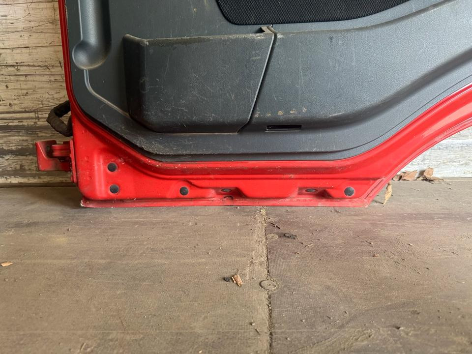 MAN TGM Beifahrertür Rot Spiegel Innenverkleidung LN 66 - Durvis un rezerves daļas - Kravas automašīna: foto 4 MAN TGM Beifahrertür Rot Spiegel Innenverkleidung LN 66 - Durvis un rezerves daļas - Kravas automašīna: foto 4