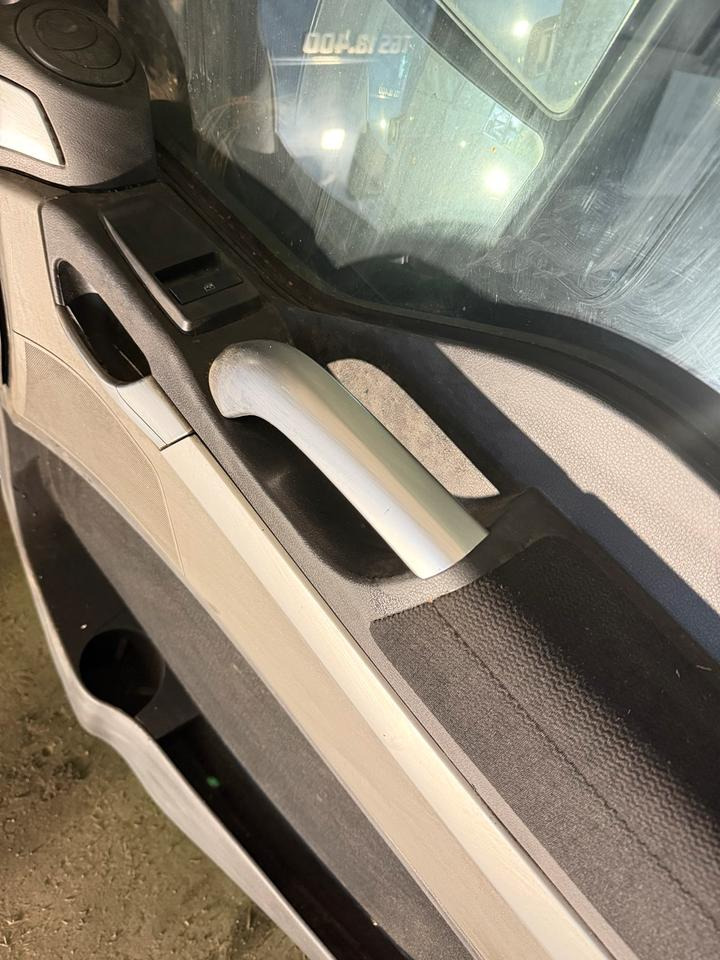 MAN TGS EU6 Beifahrertür Grün Spiegel Innenverkleidung LN 52 - Durvis un rezerves daļas - Kravas automašīna: foto 3 MAN TGS EU6 Beifahrertür Grün Spiegel Innenverkleidung LN 52 - Durvis un rezerves daļas - Kravas automašīna: foto 3