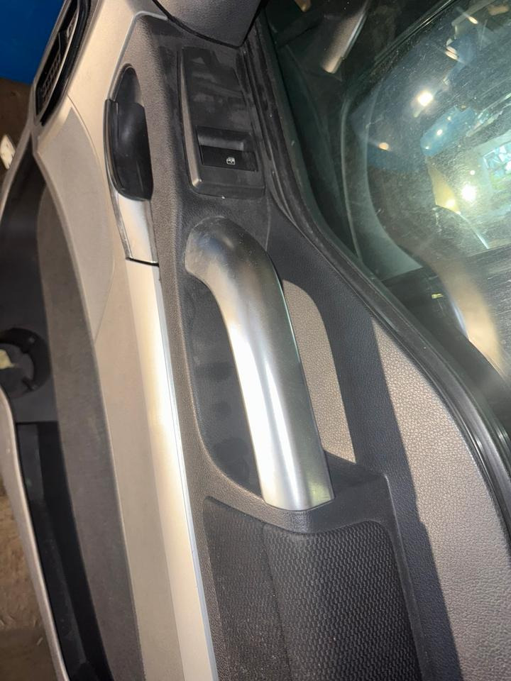 MAN TGS EU6 Beifahrertür Weiß Spiegel Innenverkleidung LN 57 - Durvis un rezerves daļas - Kravas automašīna: foto 4 MAN TGS EU6 Beifahrertür Weiß Spiegel Innenverkleidung LN 57 - Durvis un rezerves daļas - Kravas automašīna: foto 4