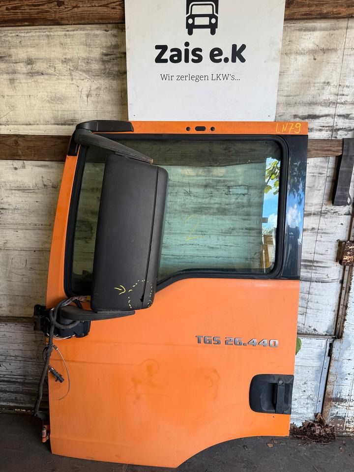 MAN TGS EU6 Fahrertür Orange Spiegel Innenverkleidung LN 79 - Durvis un rezerves daļas - Kravas automašīna: foto 1 MAN TGS EU6 Fahrertür Orange Spiegel Innenverkleidung LN 79 - Durvis un rezerves daļas - Kravas automašīna: foto 1