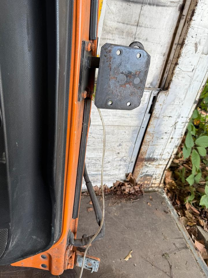 MAN TGS EU6 Fahrertür Orange Spiegel Innenverkleidung LN 79 - Durvis un rezerves daļas - Kravas automašīna: foto 3 MAN TGS EU6 Fahrertür Orange Spiegel Innenverkleidung LN 79 - Durvis un rezerves daļas - Kravas automašīna: foto 3