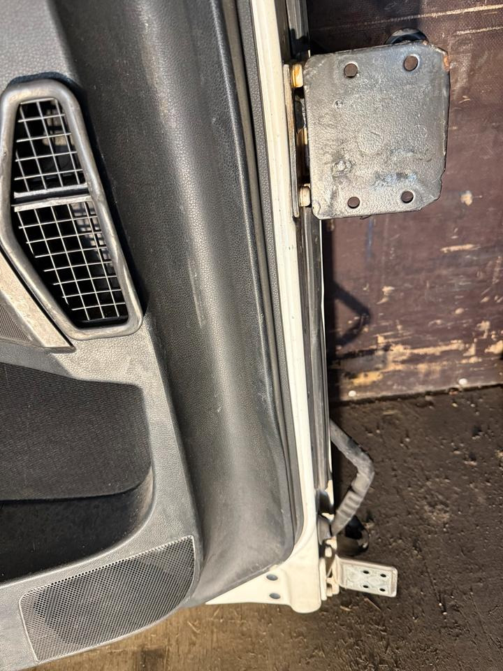 MAN TGS EU6 Fahrertür Weiß Spiegel Innenverkleidung LN 58 - Durvis un rezerves daļas - Kravas automašīna: foto 3 MAN TGS EU6 Fahrertür Weiß Spiegel Innenverkleidung LN 58 - Durvis un rezerves daļas - Kravas automašīna: foto 3