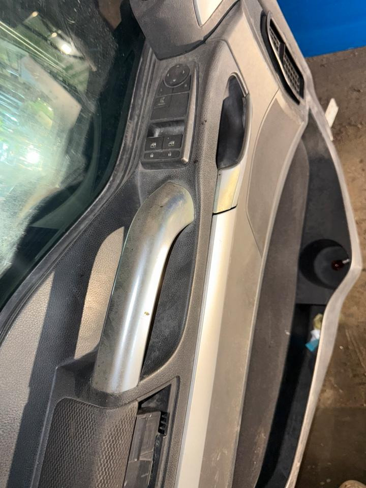 MAN TGS EU6 Fahrertür Weiß Spiegel Innenverkleidung LN 58 - Durvis un rezerves daļas - Kravas automašīna: foto 4 MAN TGS EU6 Fahrertür Weiß Spiegel Innenverkleidung LN 58 - Durvis un rezerves daļas - Kravas automašīna: foto 4