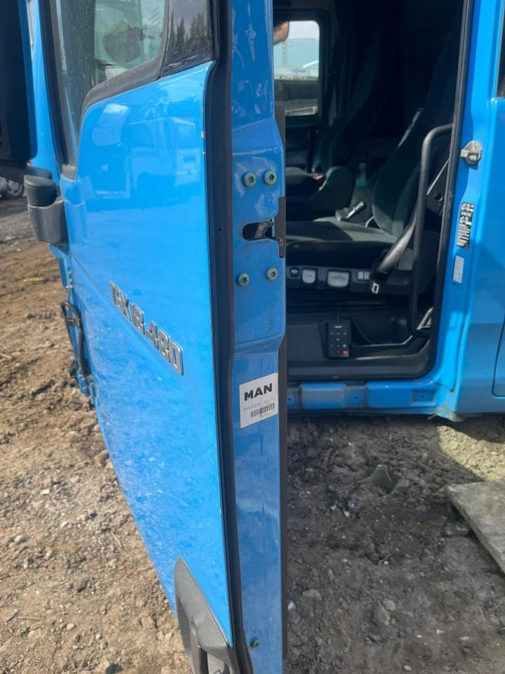 MAN TGX EU6 Fahrertür, Tür blau, Spiegel & Innenverkleidung - Durvis un rezerves daļas - Kravas automašīna: foto 5 MAN TGX EU6 Fahrertür, Tür blau, Spiegel & Innenverkleidung - Durvis un rezerves daļas - Kravas automašīna: foto 5
