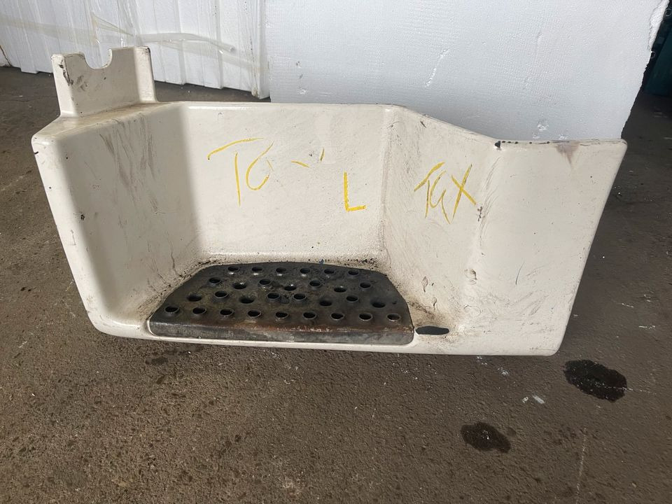 MAN TGX Einstieg Unten Links - Pakāpiens - Kravas automašīna: foto 1 MAN TGX Einstieg Unten Links - Pakāpiens - Kravas automašīna: foto 1