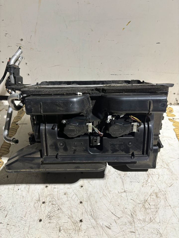 MAN TGX/TGS Innenraum Gebläse/Heizung 81.61900.6400 - Ventilators - Kravas automašīna: foto 5 MAN TGX/TGS Innenraum Gebläse/Heizung 81.61900.6400 - Ventilators - Kravas automašīna: foto 5