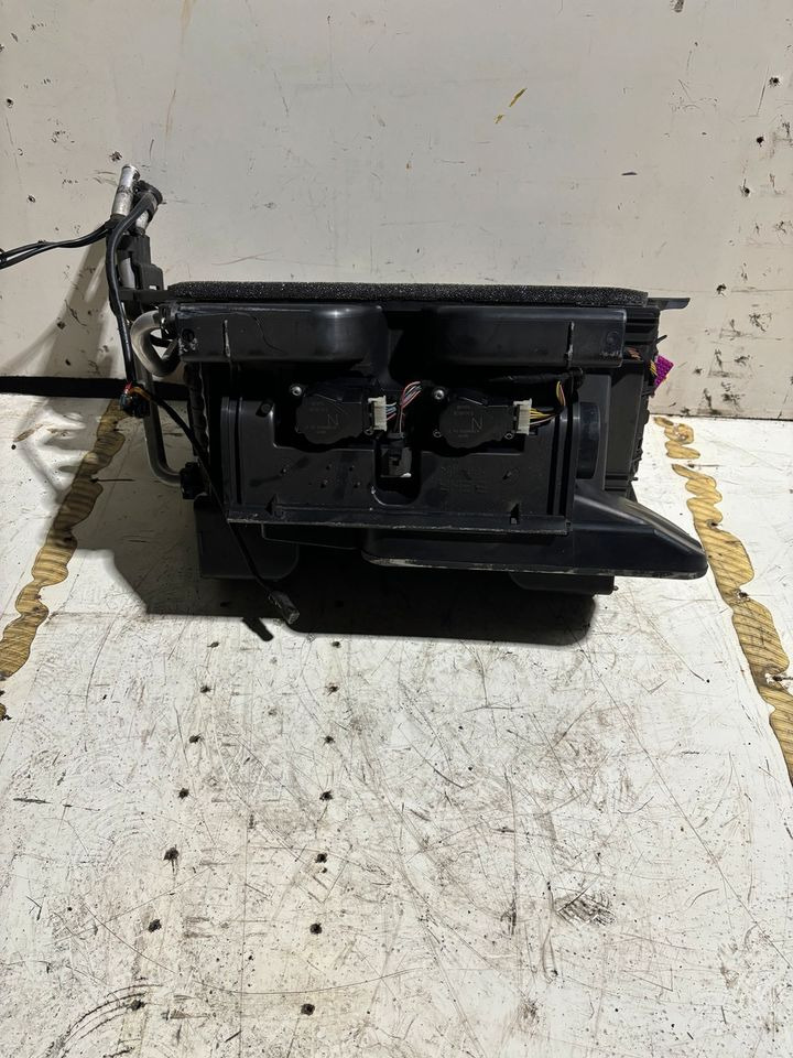 MAN TGX/TGS Innenraum Gebläse/Heizung 81.61900.6415 - Ventilators - Kravas automašīna: foto 5 MAN TGX/TGS Innenraum Gebläse/Heizung 81.61900.6415 - Ventilators - Kravas automašīna: foto 5