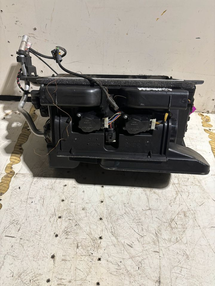 MAN TGX/TGS Innenraum Gebläse/Heizung 81.61900.6433 - Ventilators - Kravas automašīna: foto 5 MAN TGX/TGS Innenraum Gebläse/Heizung 81.61900.6433 - Ventilators - Kravas automašīna: foto 5