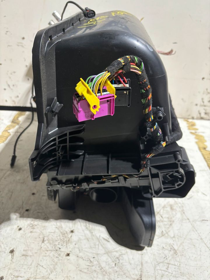 MAN TGX/TGS Innenraum Gebläse/Heizung 81.61900.6433 - Ventilators - Kravas automašīna: foto 4 MAN TGX/TGS Innenraum Gebläse/Heizung 81.61900.6433 - Ventilators - Kravas automašīna: foto 4