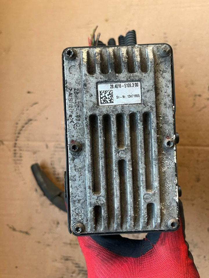 Mercedes Actros MP4 AdBlue Pumpe A0001403978 - Degvielas sūknis - Kravas automašīna: foto 5 Mercedes Actros MP4 AdBlue Pumpe A0001403978 - Degvielas sūknis - Kravas automašīna: foto 5