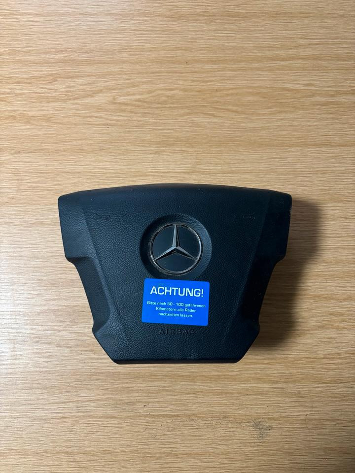 Mercedes Actros MP4 Lenkradairbag - Stūre - Kravas automašīna: foto 1 Mercedes Actros MP4 Lenkradairbag - Stūre - Kravas automašīna: foto 1
