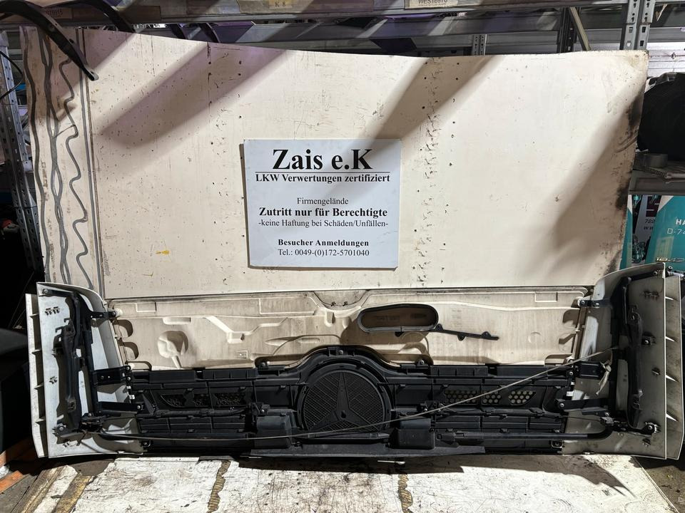 Mercedes Actros MP4 Motorhaube A9607500409 - Motora pārsegs - Kravas automašīna: foto 4 Mercedes Actros MP4 Motorhaube A9607500409 - Motora pārsegs - Kravas automašīna: foto 4