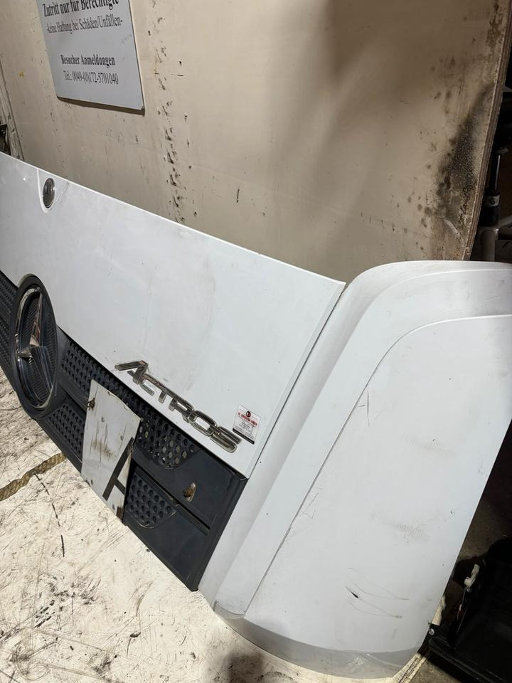 Mercedes Actros MP4 Motorhaube A9607500409 - Motora pārsegs - Kravas automašīna: foto 3 Mercedes Actros MP4 Motorhaube A9607500409 - Motora pārsegs - Kravas automašīna: foto 3