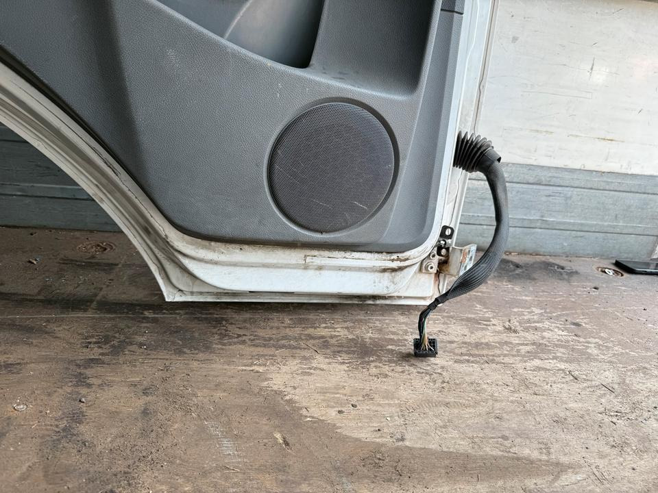 Mercedes Atego 2 Fahrertür Weiße Spiegel Innenverkleidung LN 72 - Durvis un rezerves daļas - Kravas automašīna: foto 5 Mercedes Atego 2 Fahrertür Weiße Spiegel Innenverkleidung LN 72 - Durvis un rezerves daļas - Kravas automašīna: foto 5